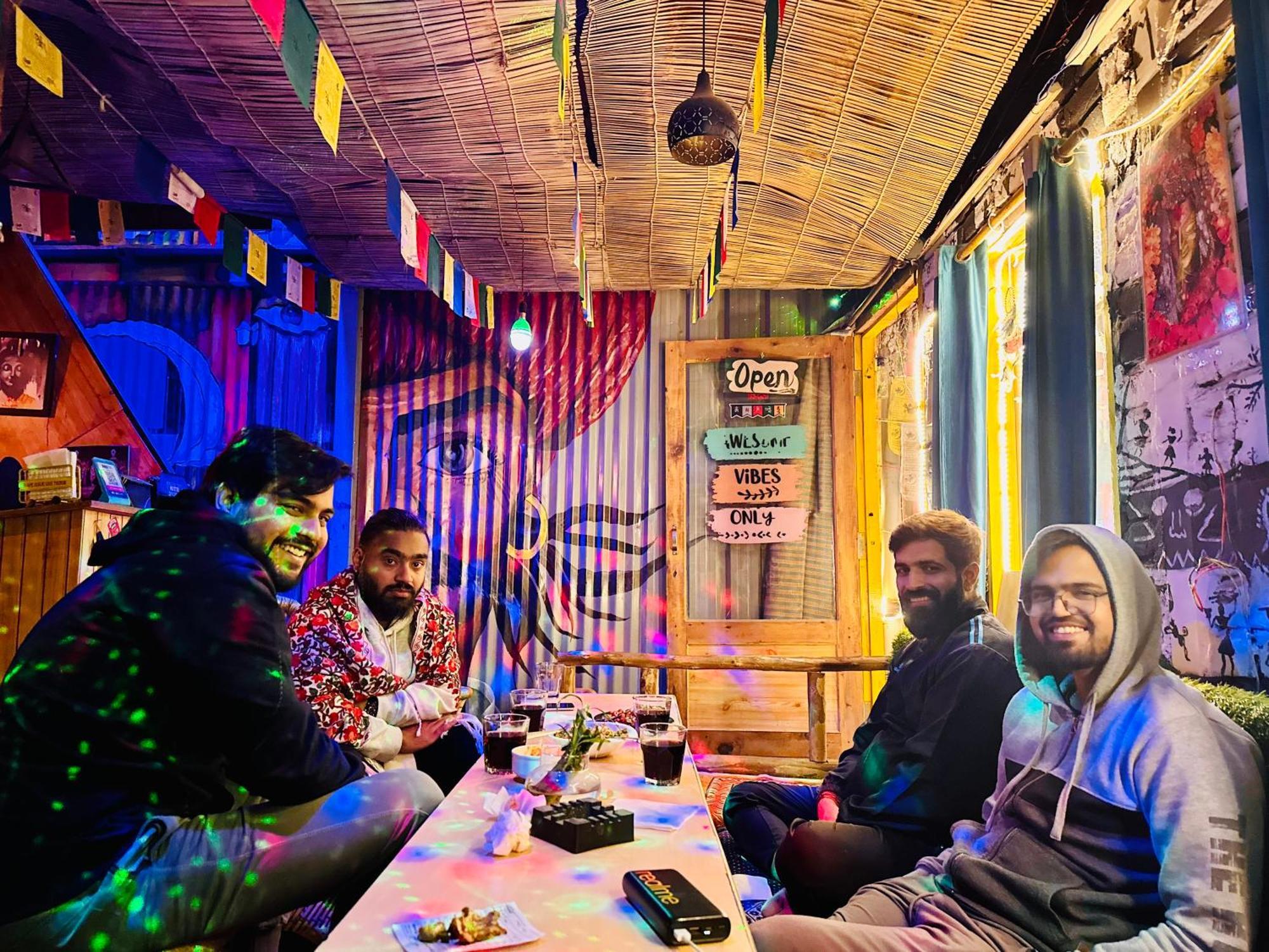 Hostel 360 Degree, Jibhi Esterno foto
