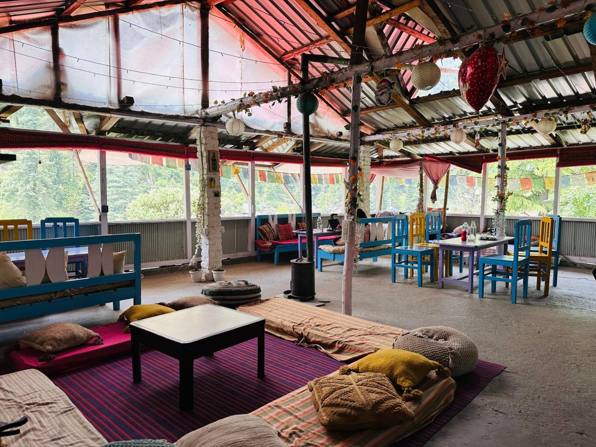 Hostel 360 Degree, Jibhi Esterno foto