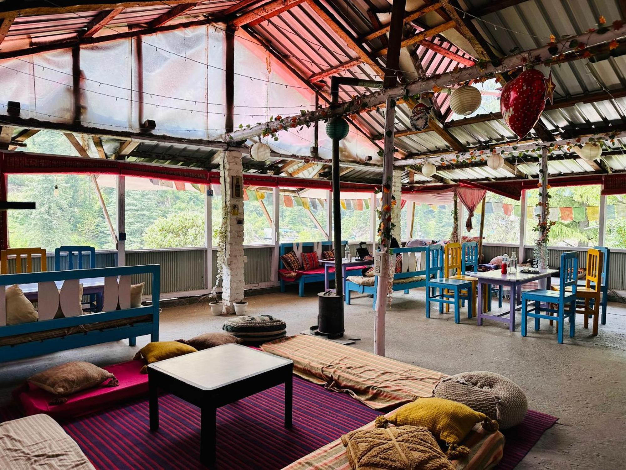 Hostel 360 Degree, Jibhi Esterno foto